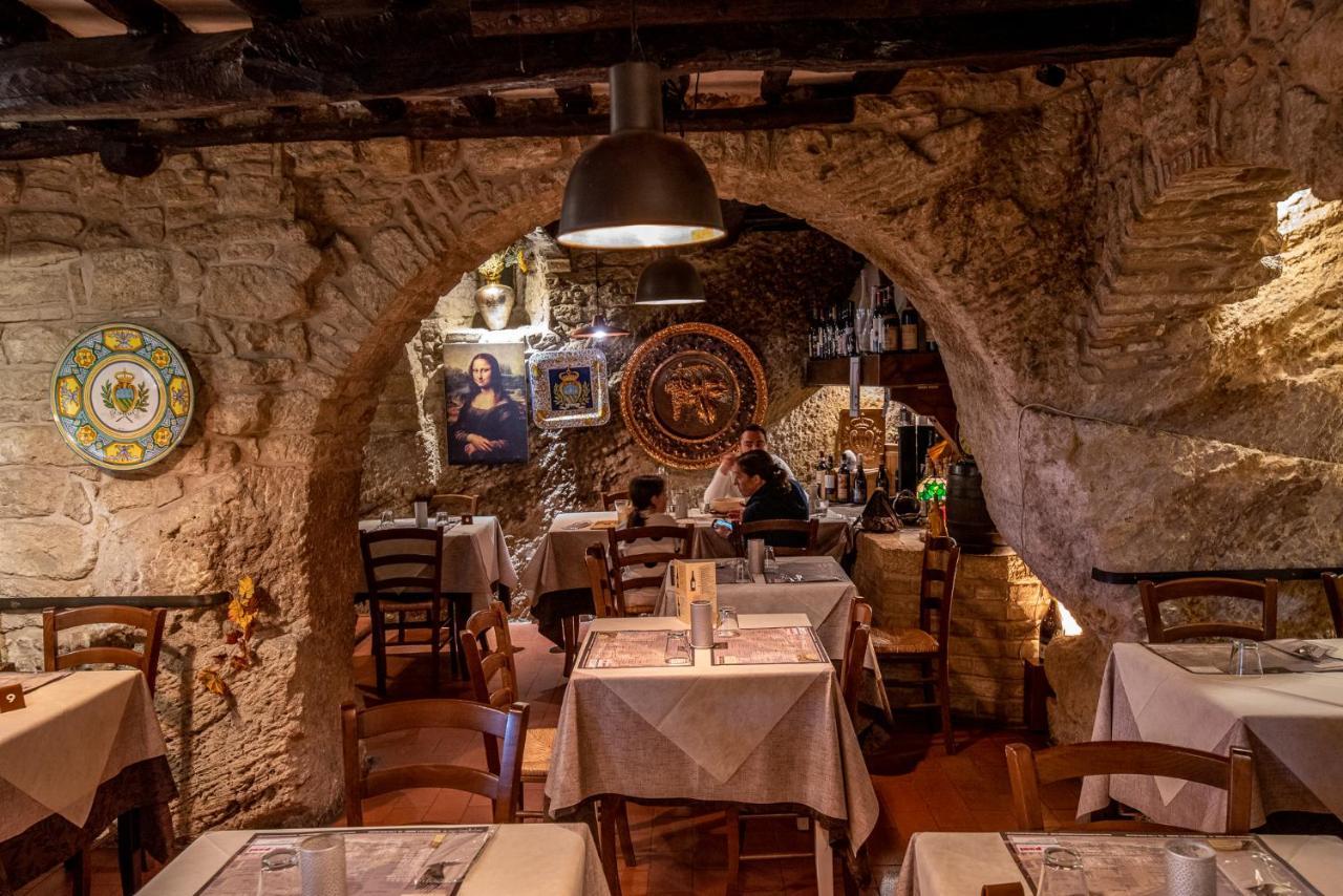 Locanda Cantina Di Bacco San Marino Exteriör bild