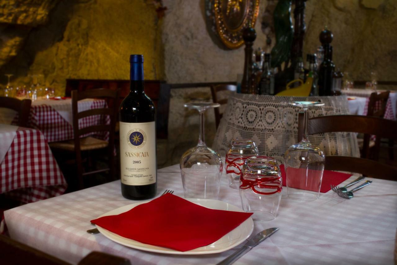 Locanda Cantina Di Bacco San Marino Exteriör bild